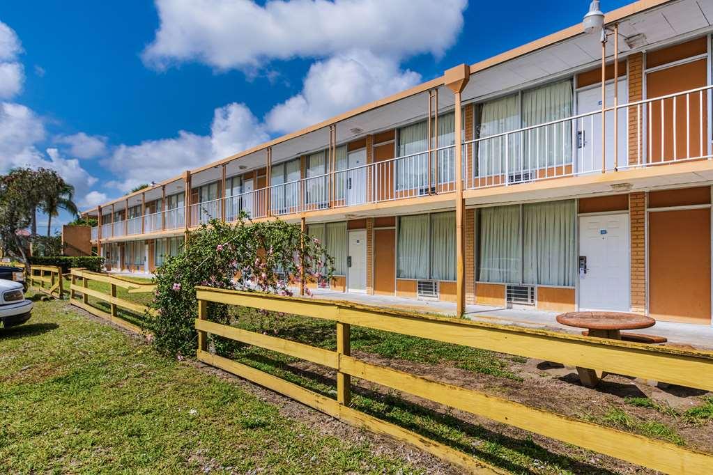Red Roof Inn Vero Beach - I-95 Exterior photo